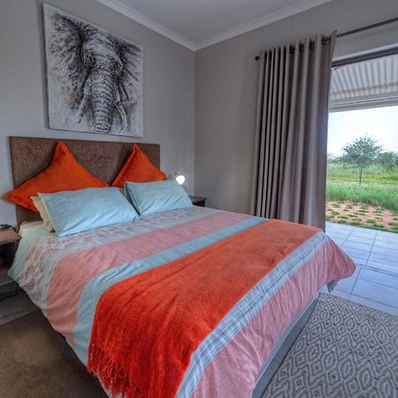 Khoi-Khoi Guesthouse Otavi Eksteriør bilde