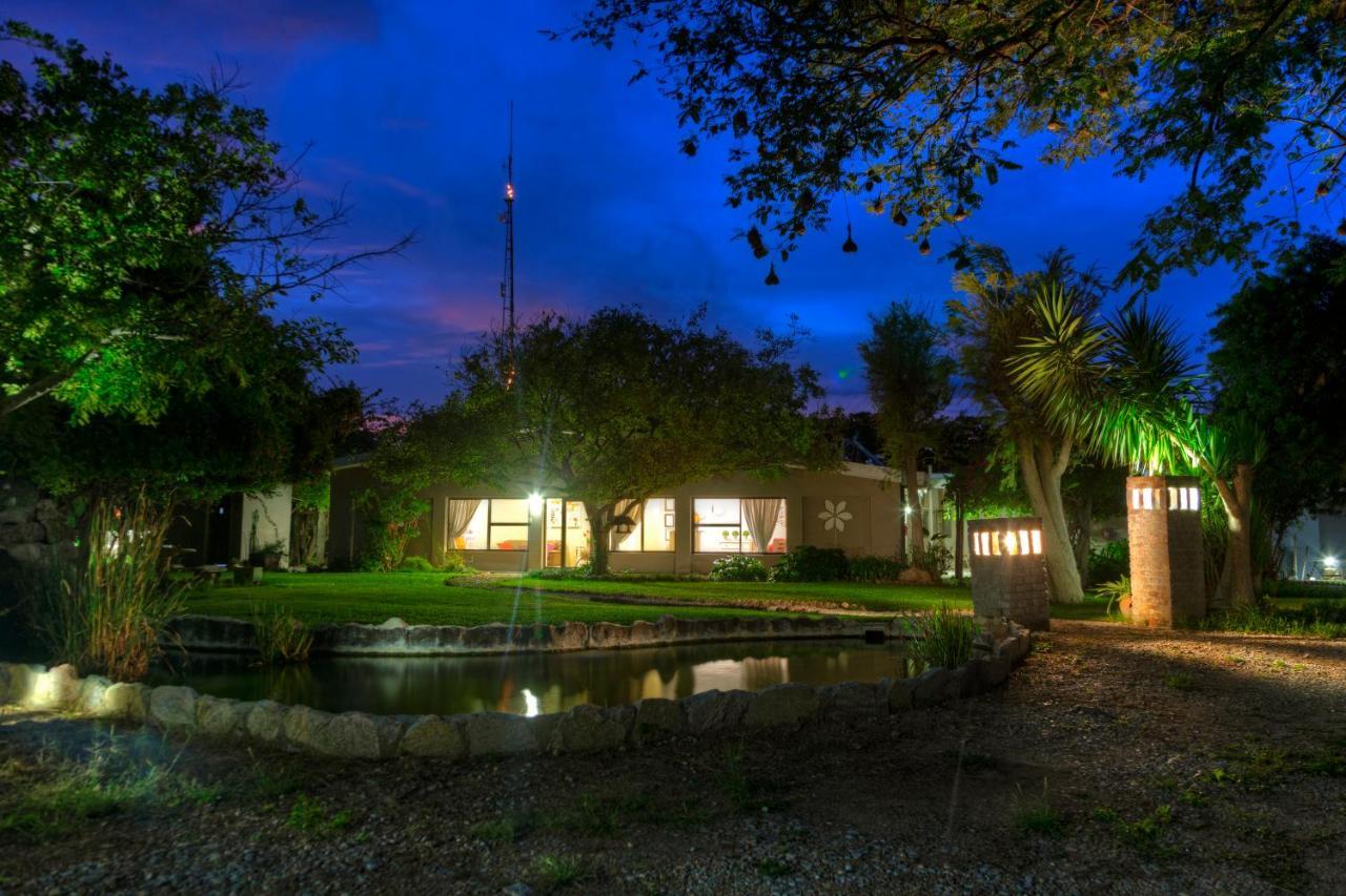 Khoi-Khoi Guesthouse Otavi Eksteriør bilde