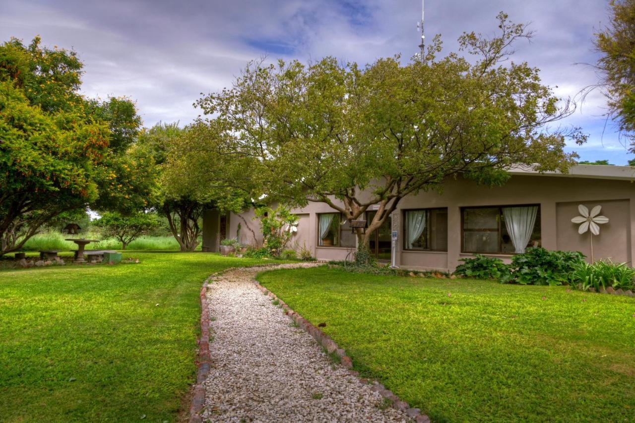 Khoi-Khoi Guesthouse Otavi Eksteriør bilde
