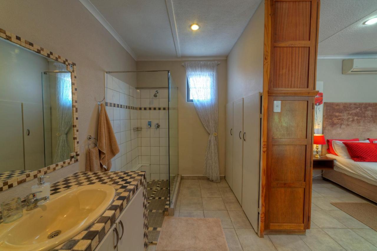 Khoi-Khoi Guesthouse Otavi Eksteriør bilde